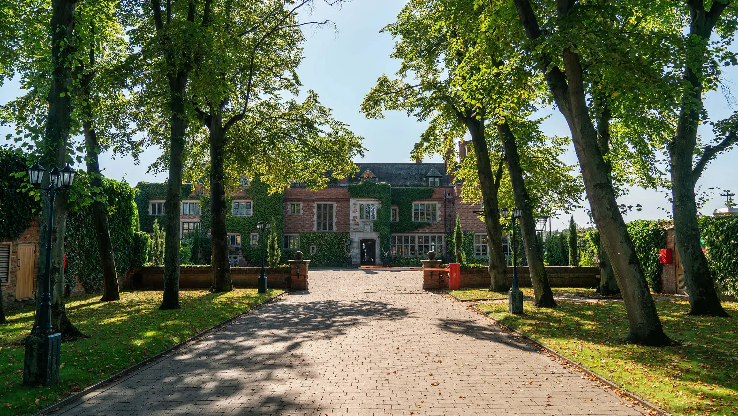 Photo of entrance to Armorial Hall.