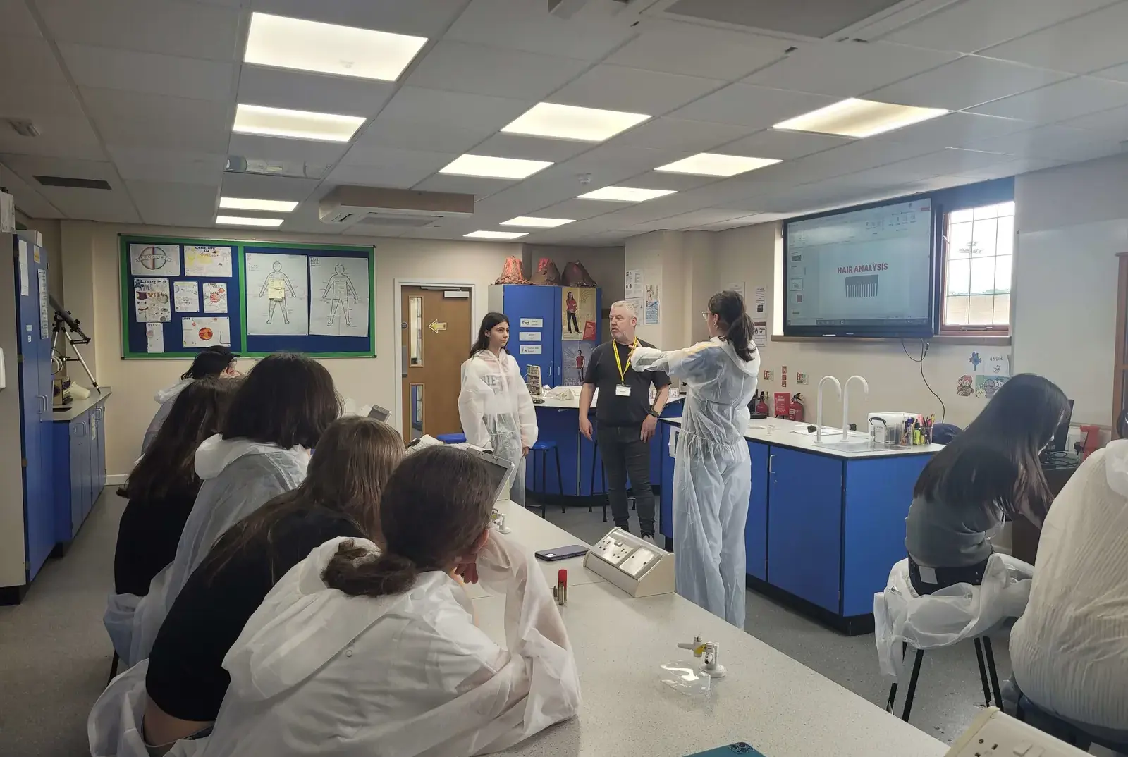 Lesson at the Forensic Science Camp UK.